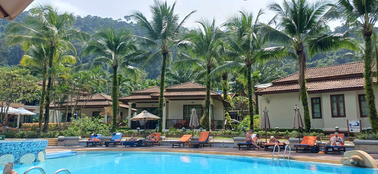 Außenansicht Khao Lak Bayfront Resort