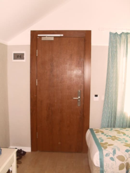 Tür Can Garden Beach