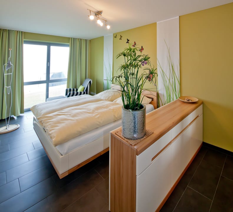 RY17 Schlafzimmer Haus Residenz am Yachthafen Hamer Ferienappartements