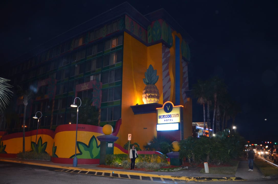 By night Delta Orlando Lake Buena Vista