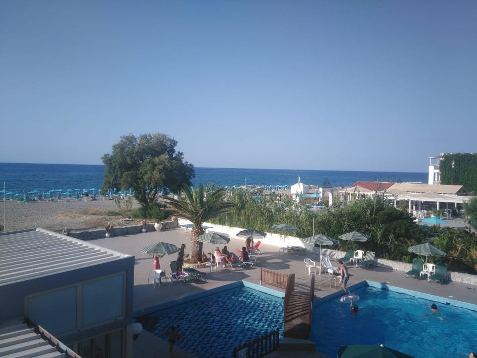 Blick vom Zimmer/Balkon Hotel Kathrin Beach
