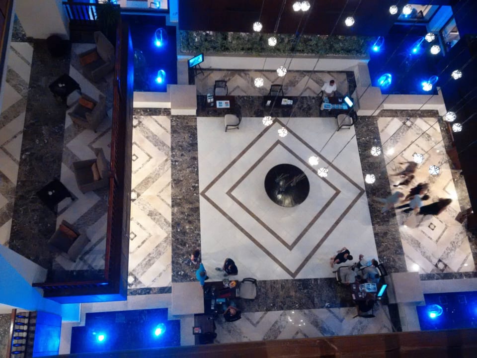 Lobby von oben Steigenberger Aqua Magic