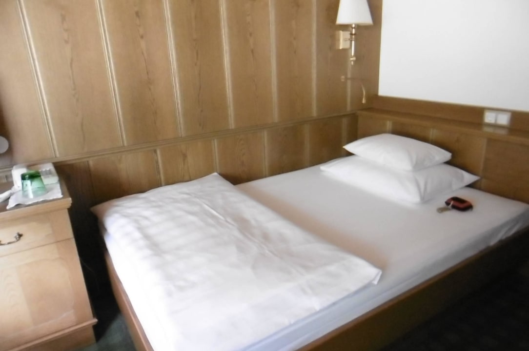 Kleines Einzelzimmer unter dem Dach Alpenhotel Tirol