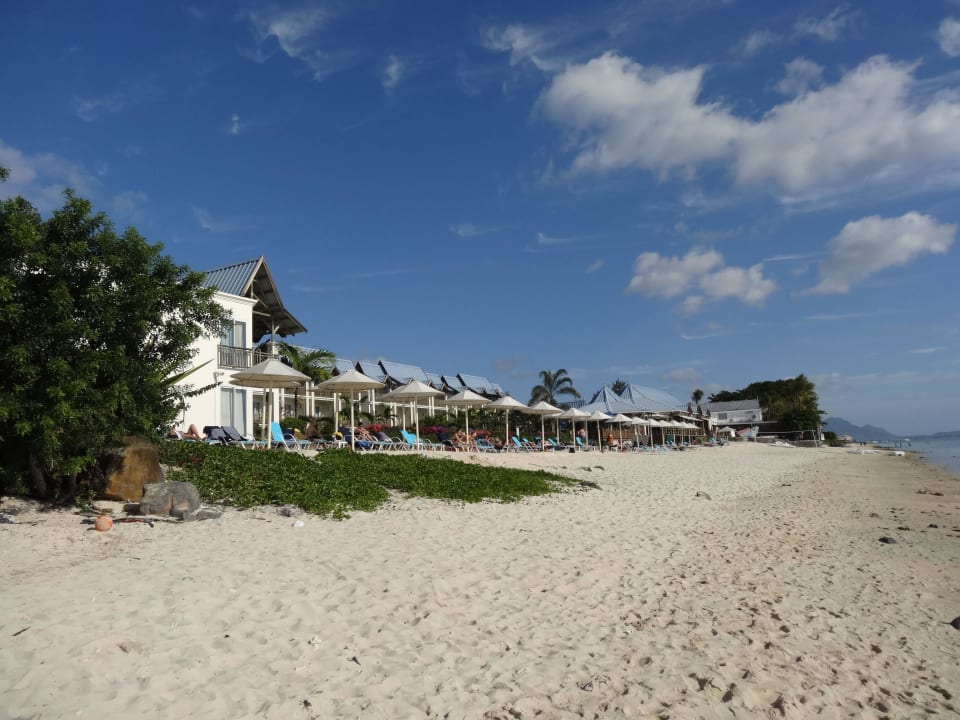 Hotelanlage vom Strand aus Pearle Beach Resort & Spa