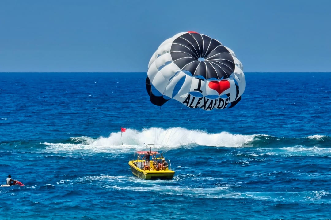 Strand Alexander Beach Hotel & Village Resort