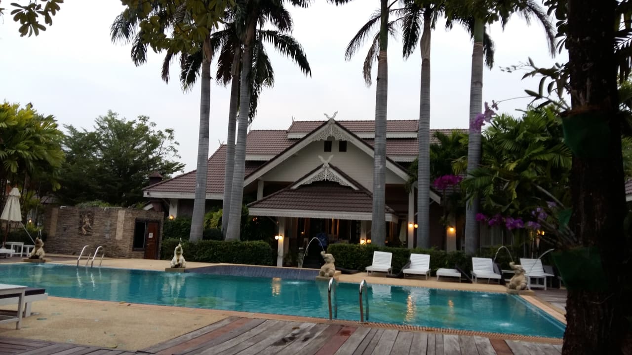 Pool Hotel Le Charme Sukhothai Resort