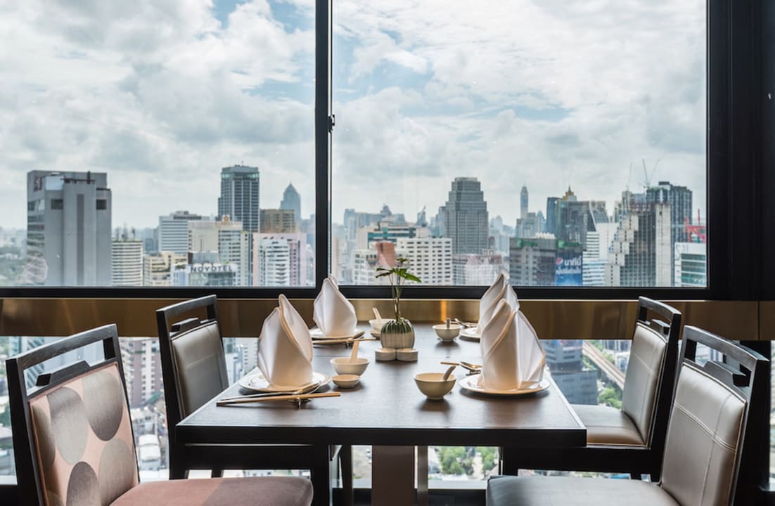 Restaurant Emporium Suites by Chatrium