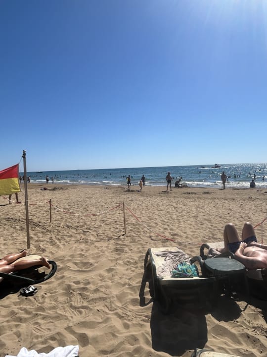 Strand Well Palace Side