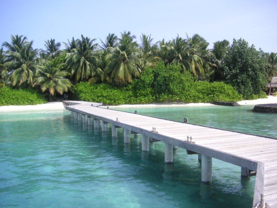 Steg zur Hauptlobby Kuramathi Maldives
