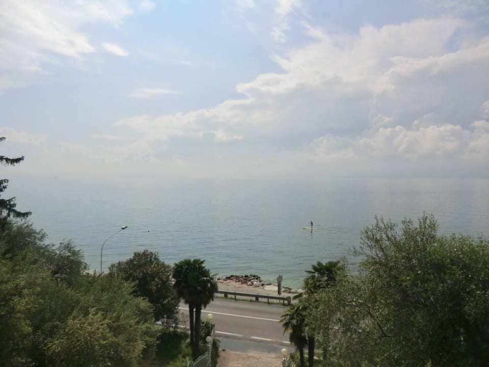 Blick vom Balkon in Richtung Gardasee Hotel Internazionale