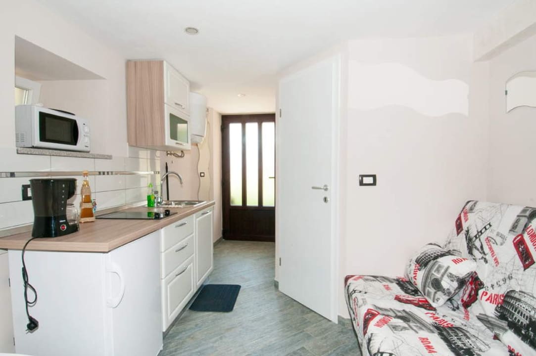 Lobby Apartments Monika