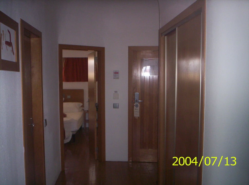 Kein Platzmangel im großen Familienzimmer Alcazar Hotel & Spa