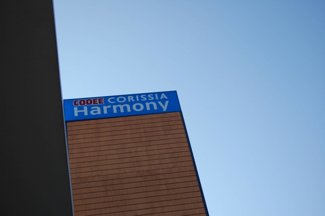 Hotel außen Logo Harmony Boutique Resort