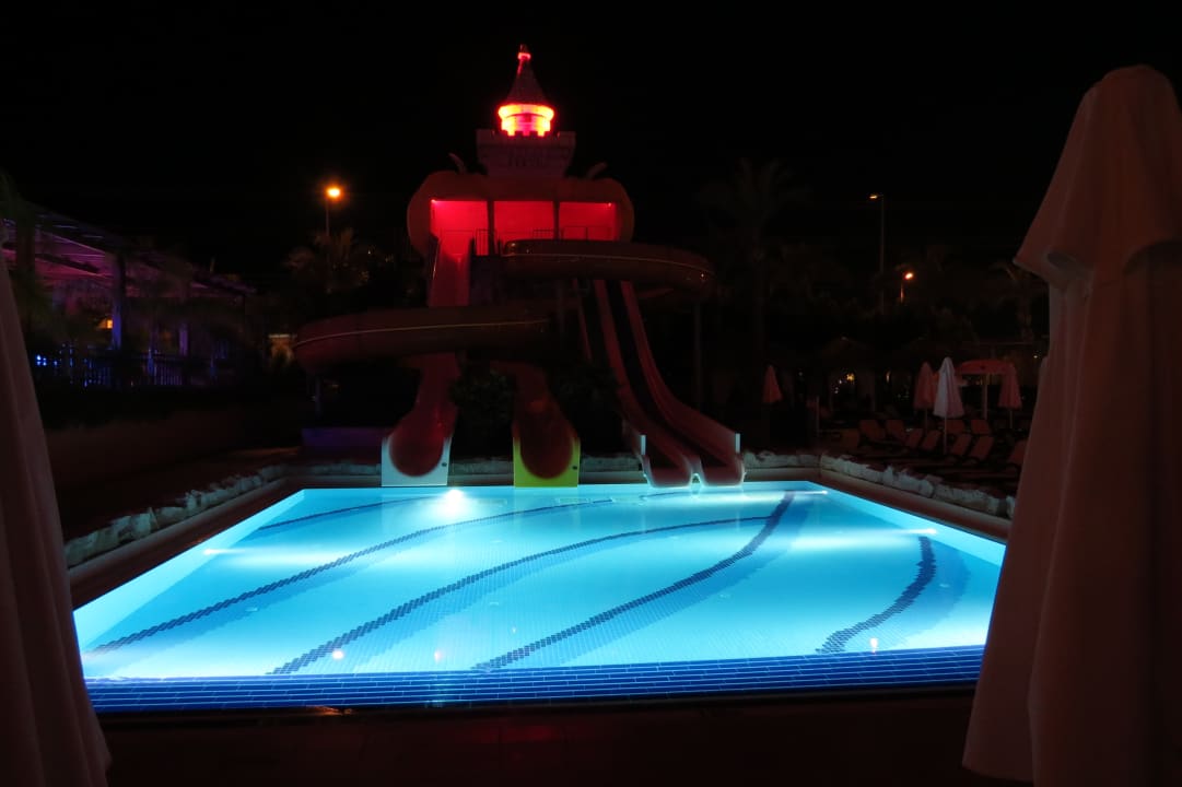 Pool Well Palace Side