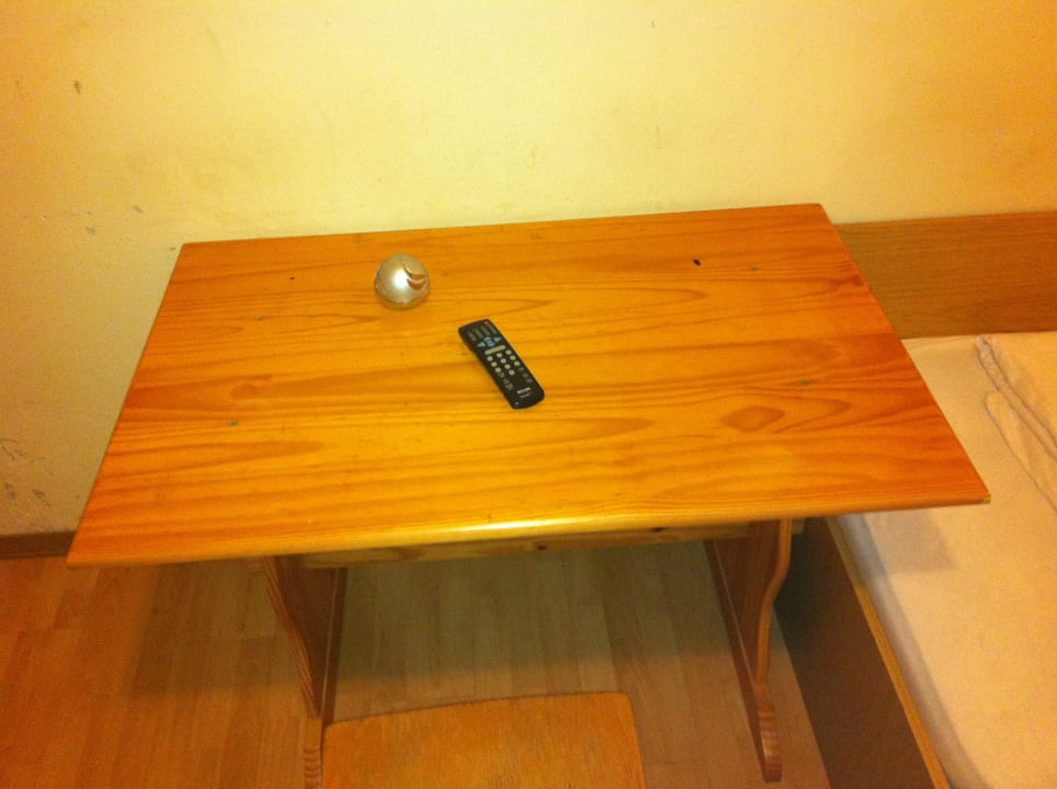 Tisch Zimmer 7 Gästehaus Atzgersdorf