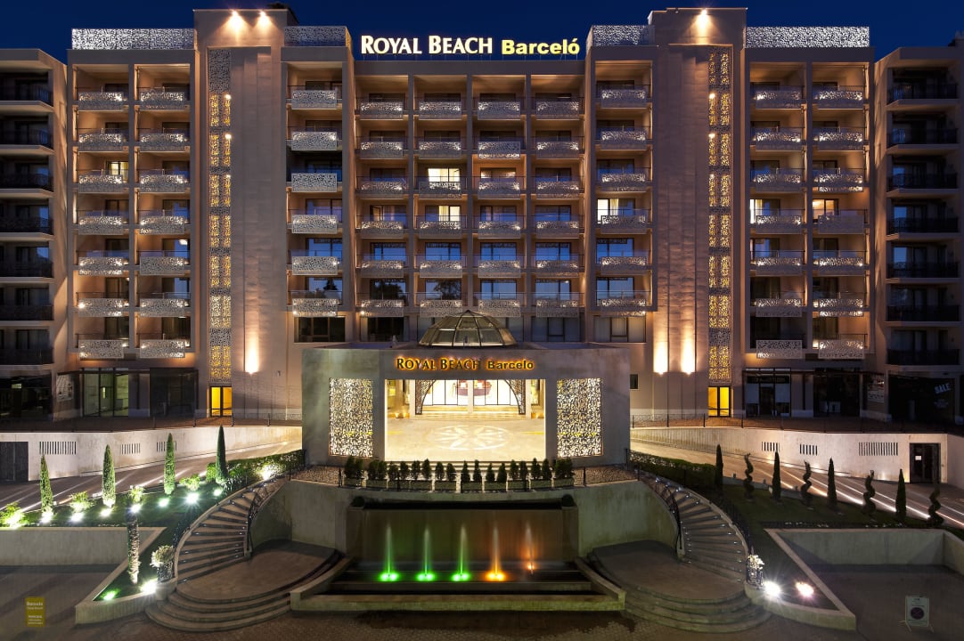 Facade view Barceló Royal Beach