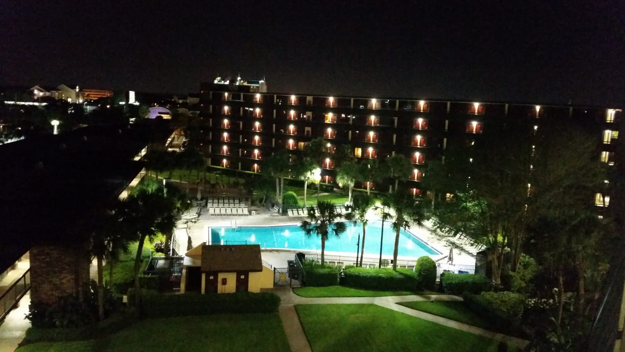 Pool Rosen Inn International