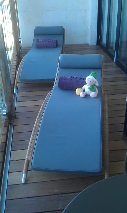 Schaaf auf der LIege  Bohemia Suites & Spa - Adults only