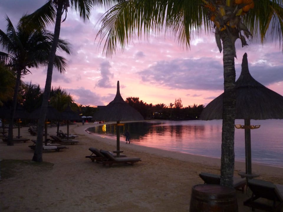 Abendstimmung am Strand LUX* Grand Gaube Resort & Villas