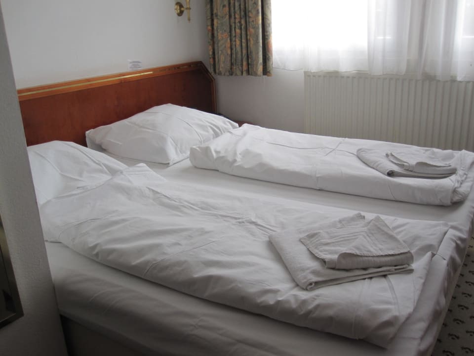 Bett Hotel B1 Alt-Kaulsdorf