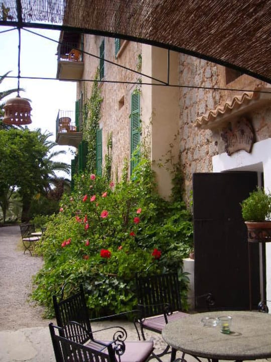 Bareingang und Terrasse Hotel Es Port