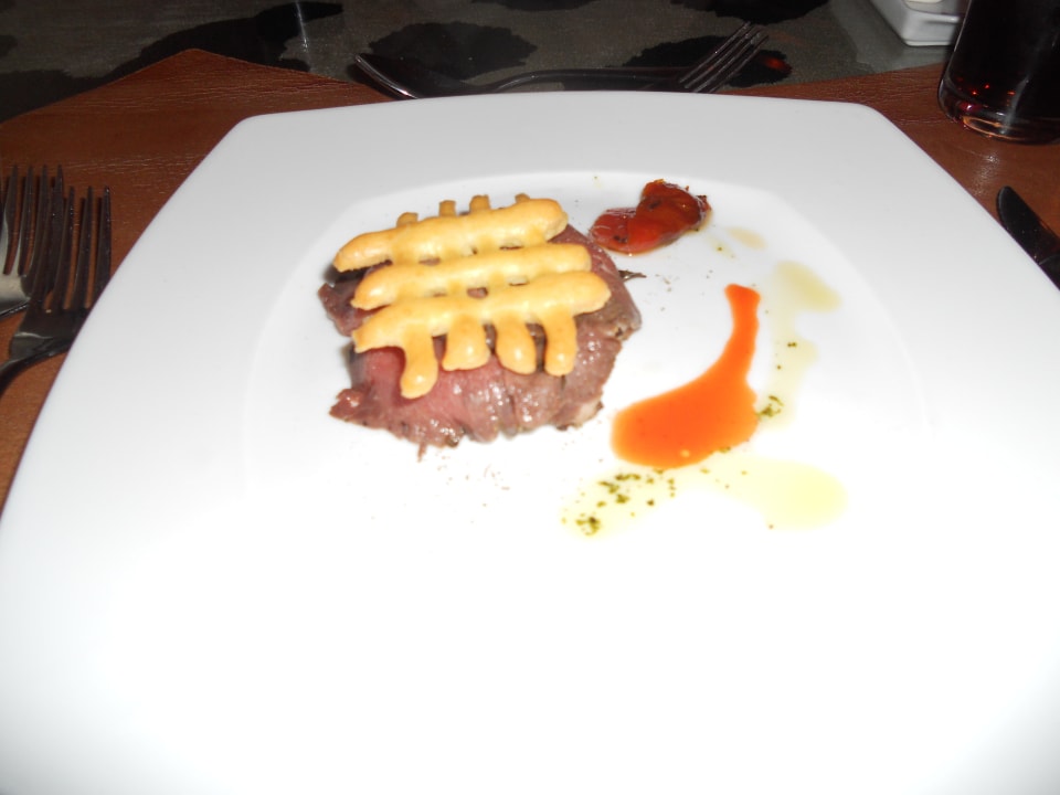 Rindercarpaccio im O'Fogo Ghazala Gardens