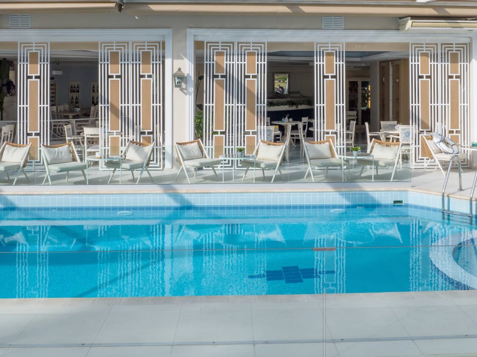 Pool Secret Paradise Hotel and Spa