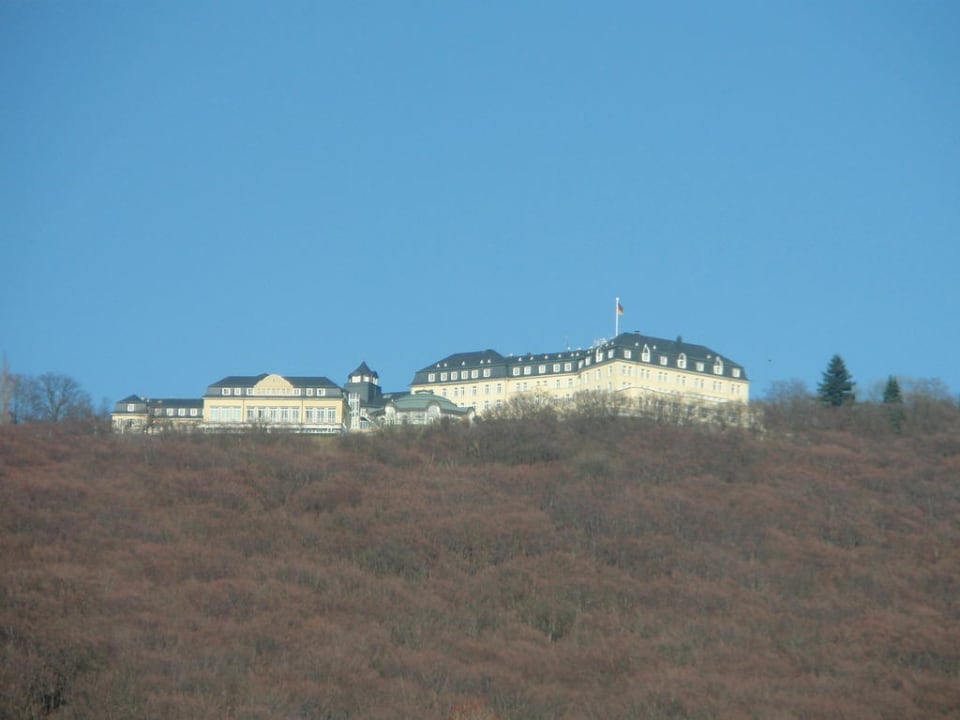 Blick auf das Hotel Steigenberger Icon Grandhotel Petersberg