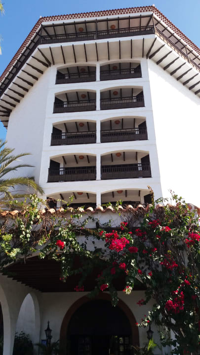 Außenansicht Hotel Parque Tropical