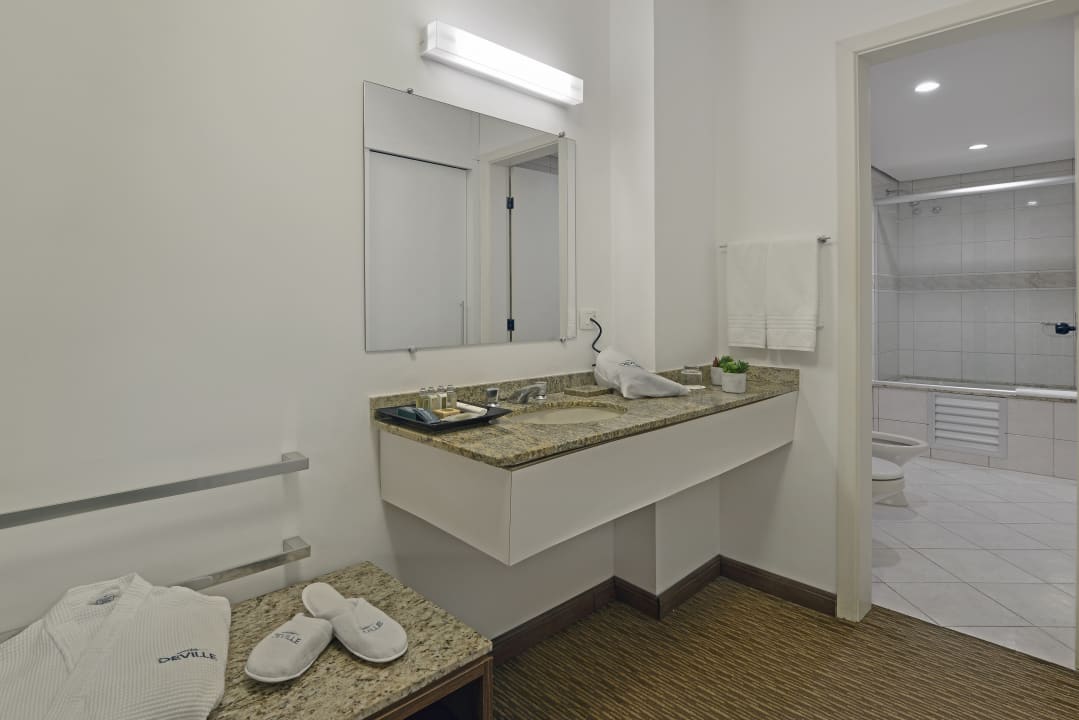 Zimmer Hotel Deville Curitiba Batel