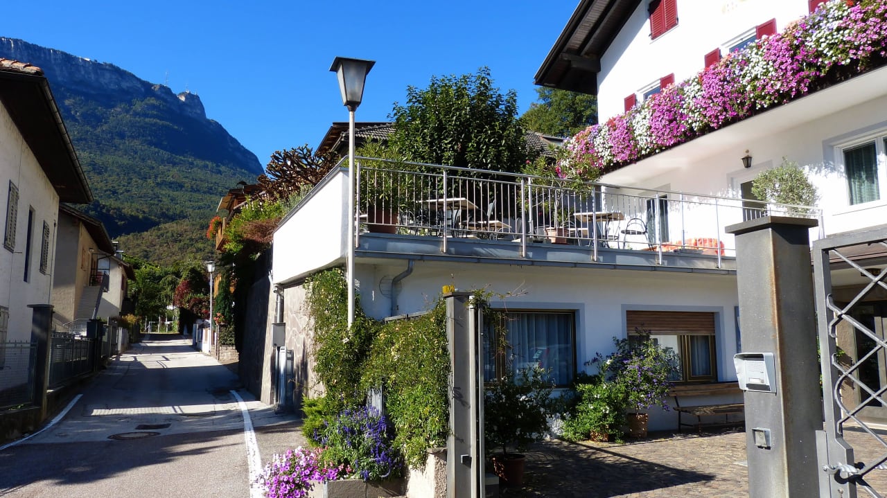 Gästehaus mit Seitenstraße Gästehaus Florian