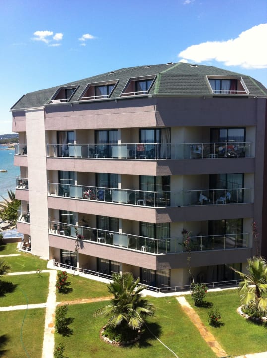 B-Block Aska Hotel Just in Beach