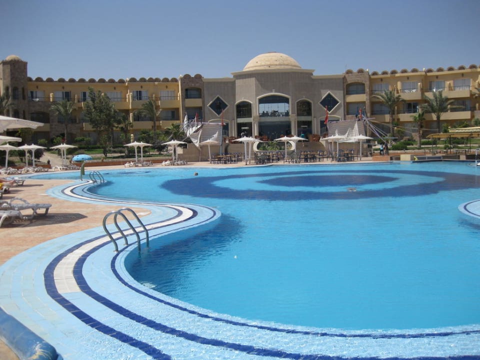 Großer Pool Utopia Beach Club