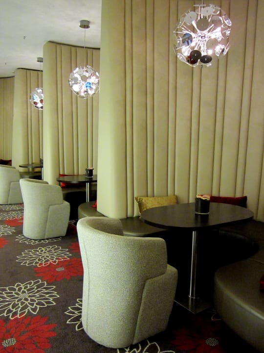 Schöner Barbereich Courtyard by Marriott Hannover Maschsee