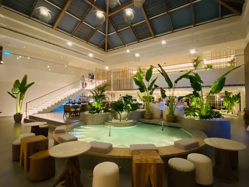 Lobby Fujairah Rotana Resort & Spa