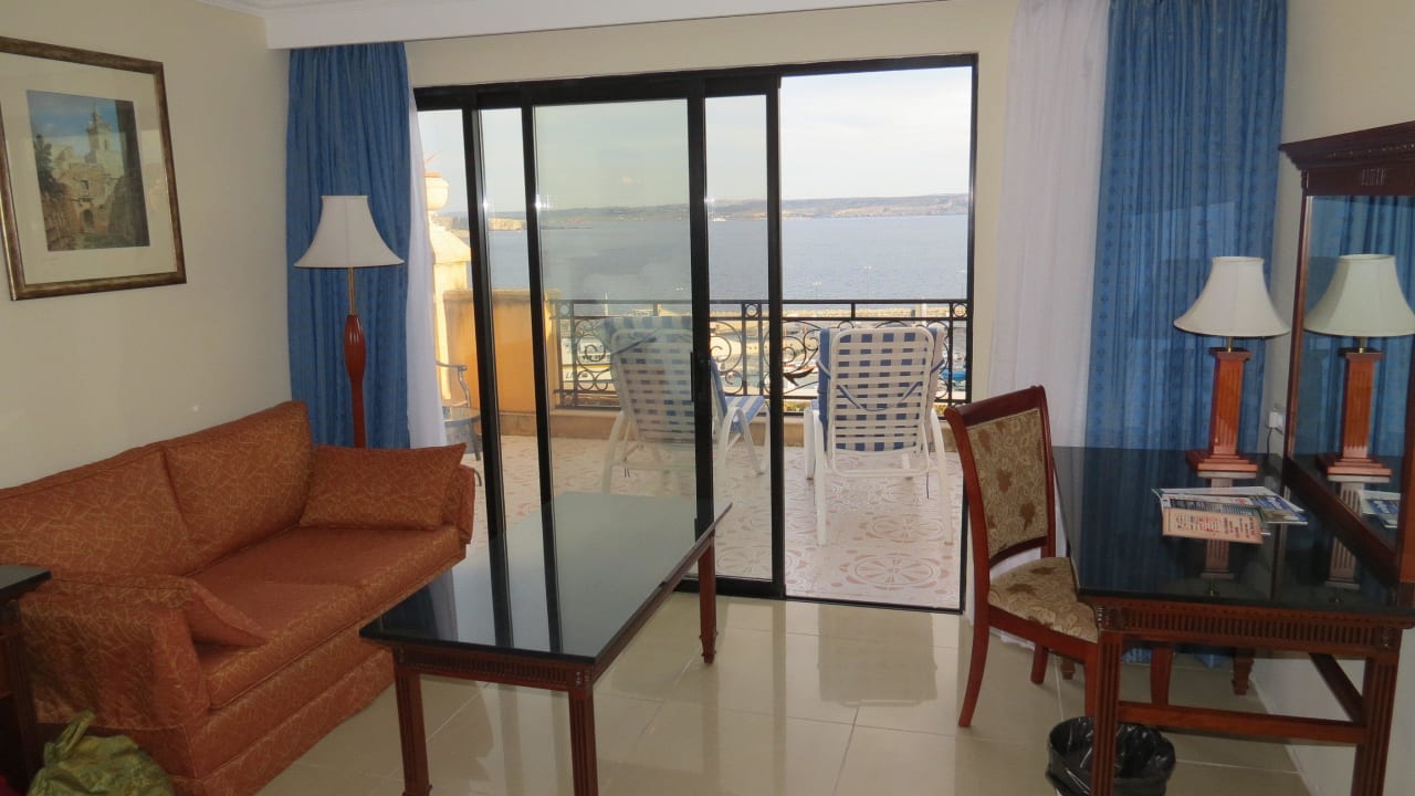 Zimmer mit Terrasse Grand Hotel Gozo