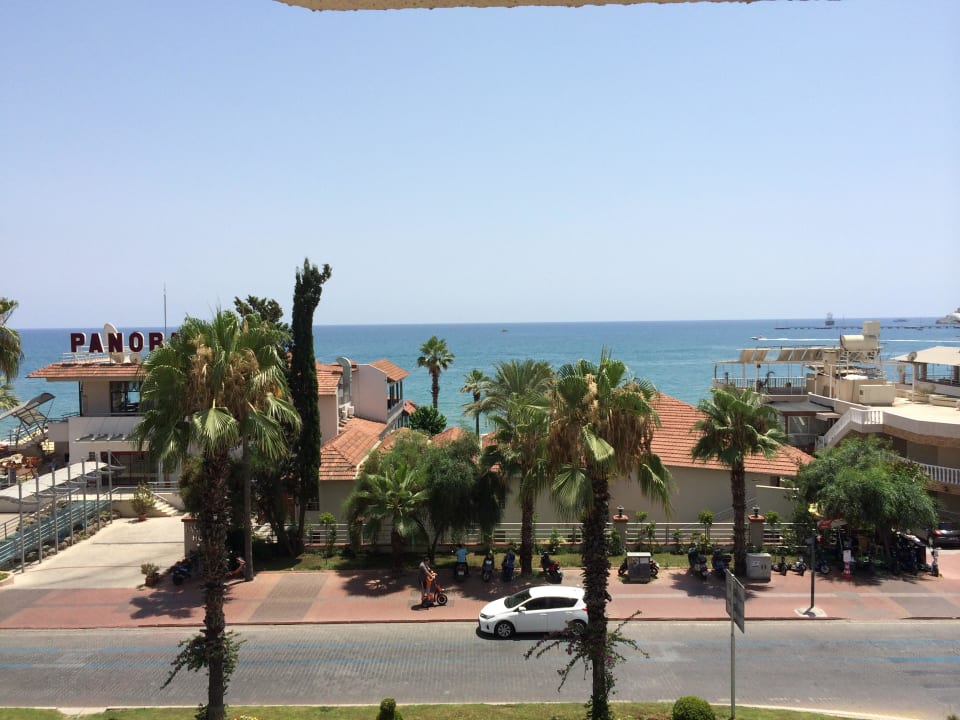 vom Balkon Büyük Hotel