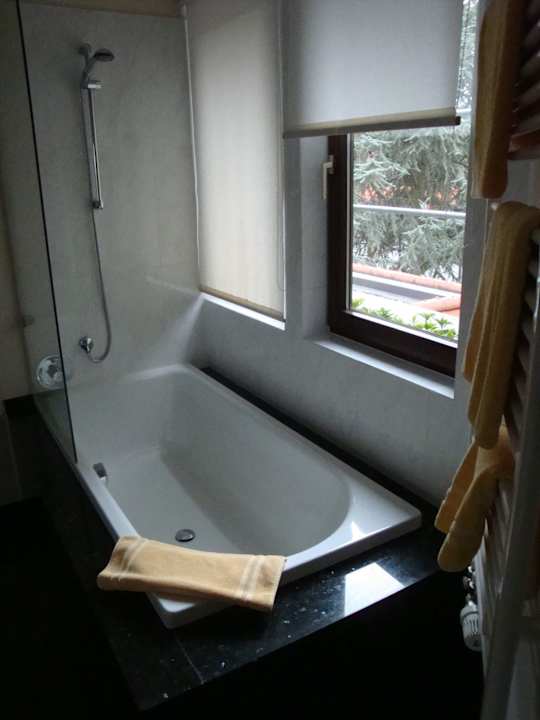 Badewanne Hotel Stadt Tübingen