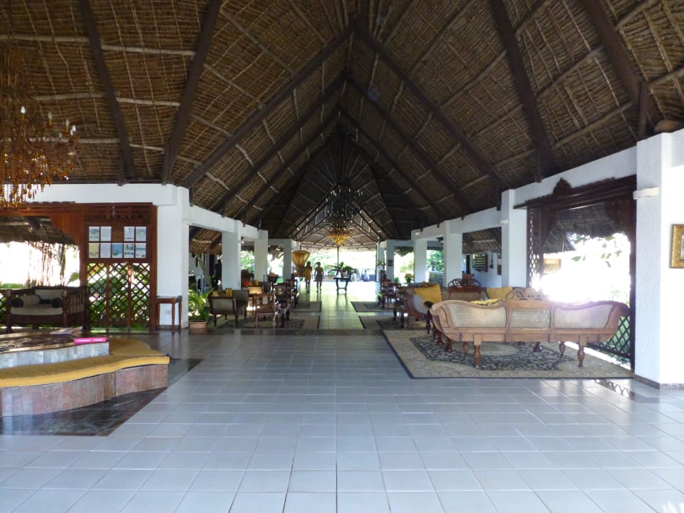 Lobby Karafuu Beach Resort & Spa