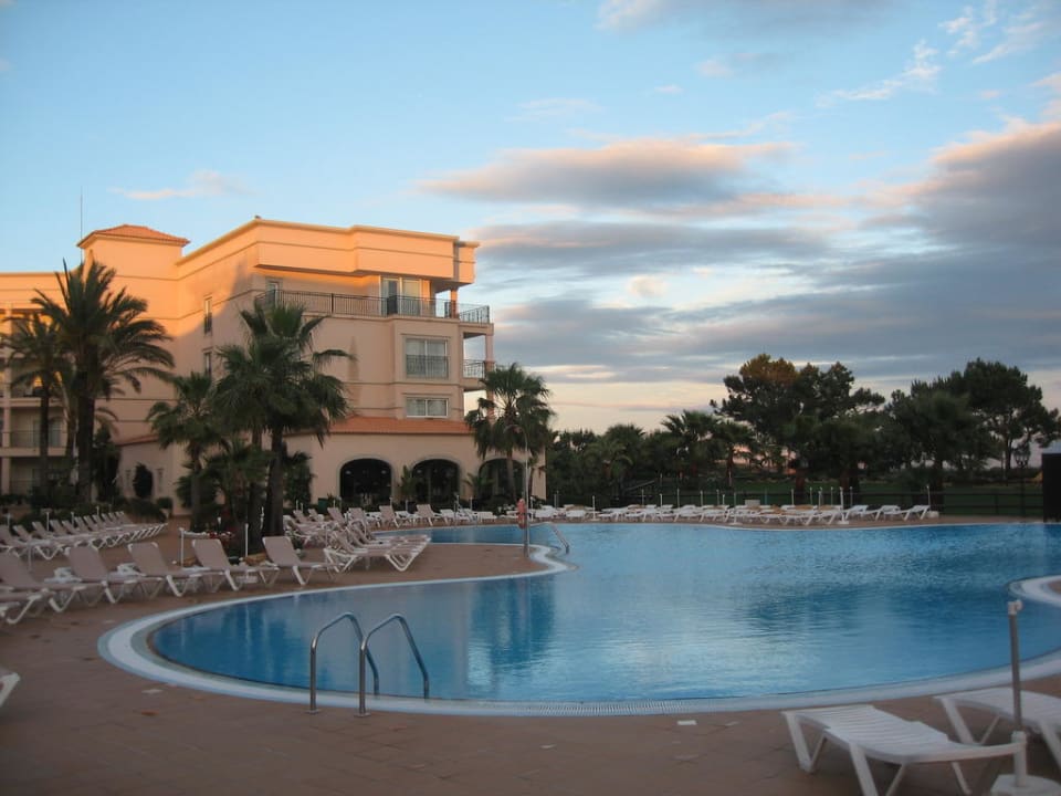 Außenpool am Abend PortoBay Blue Ocean