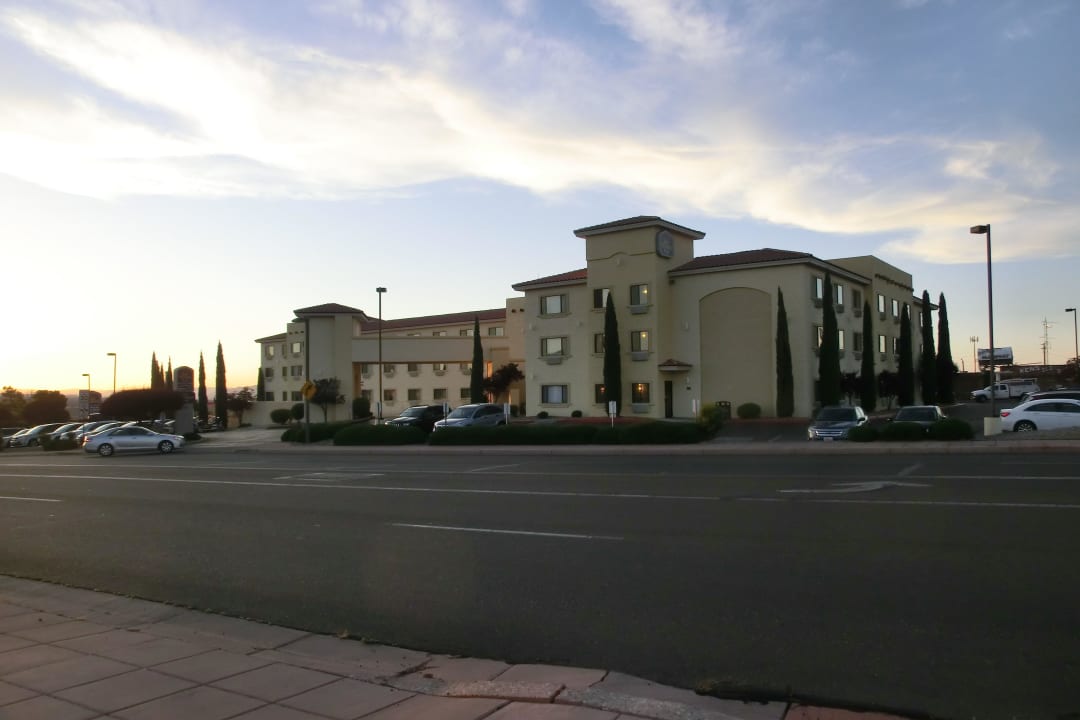 Ansicht von der Straßenseite Best Western Plus Hotel at Lake Powell