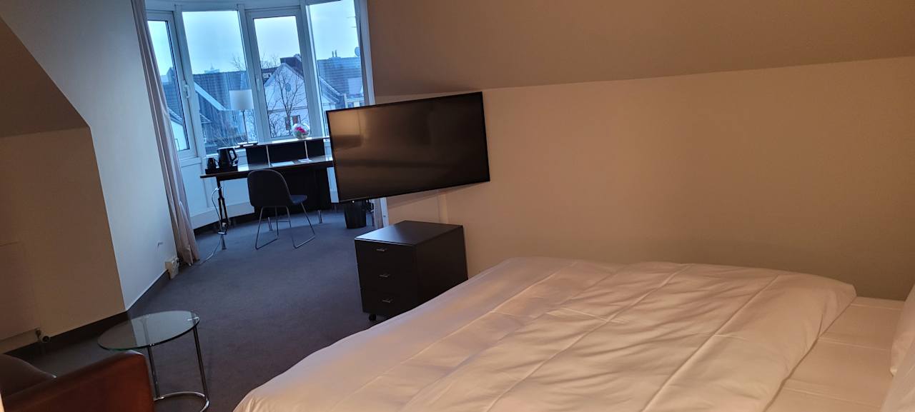 Zimmer Lindner Düsseldorf Airport, part of JdV by Hyatt