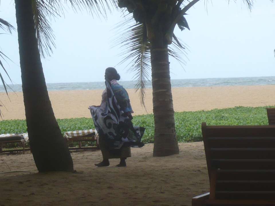 Nervige Strandverkäuferinnen Hotel Jetwing Beach