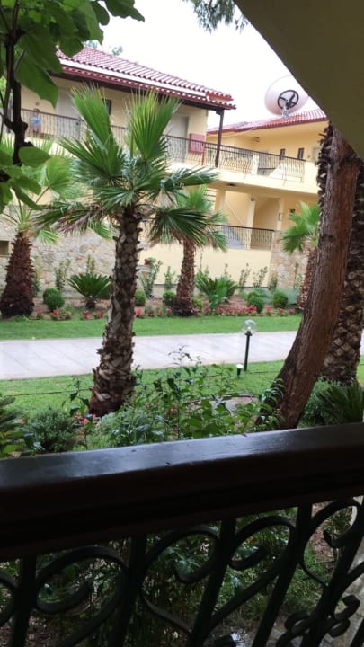 Gartenanlage Hotel Portes Beach