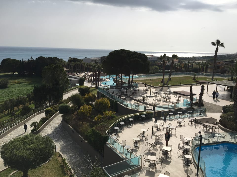 Außenansicht Kresten Palace Hotel