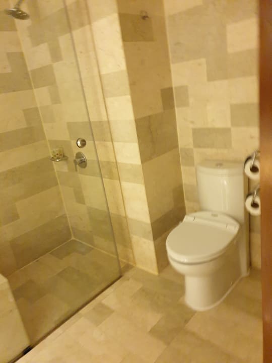 Zimmer Hotel Traders Kuala Lumpur