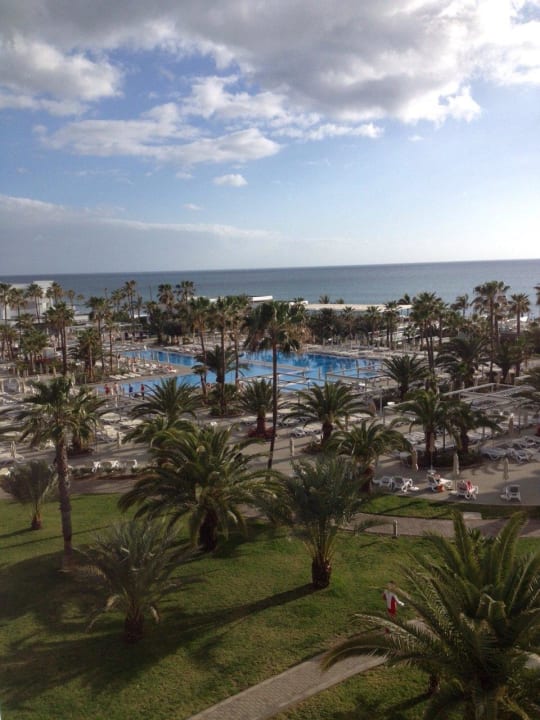 Blick auf Anlage mit Pools Hotel Riu Gran Canaria