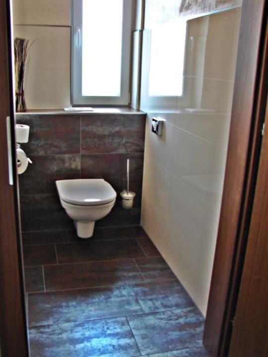 Modernes WC Hotel Kapeller