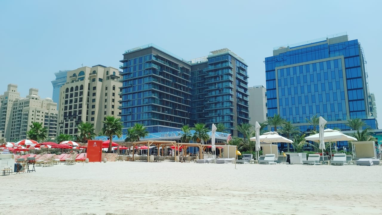 Strand voco Dubai The Palm by IHG