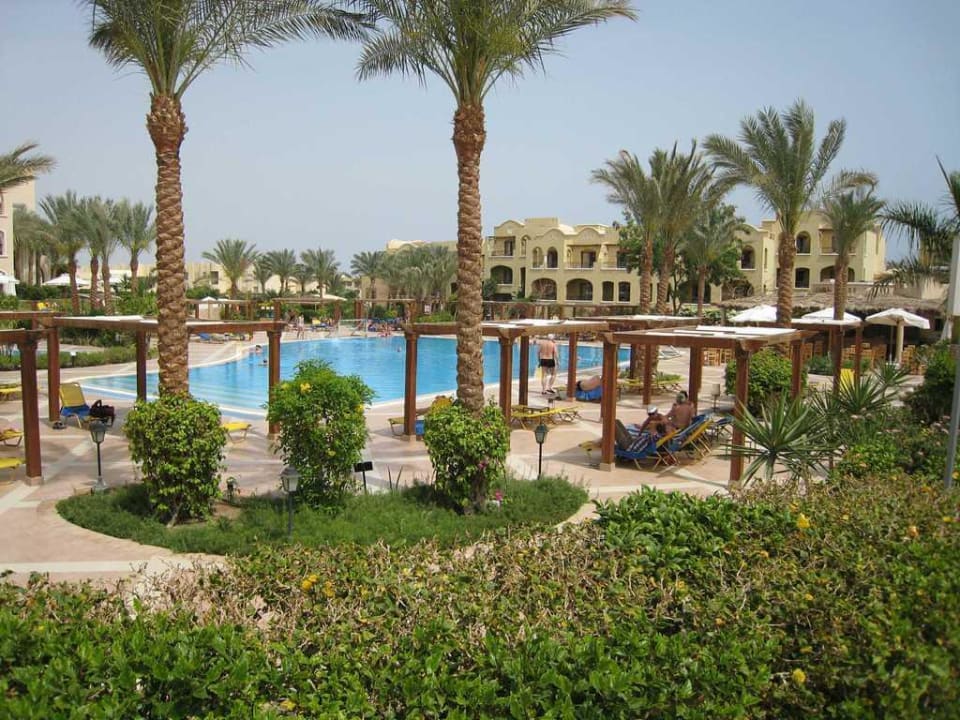 Überblick Poolanlage Hotel JAZ Makadi Star & Spa